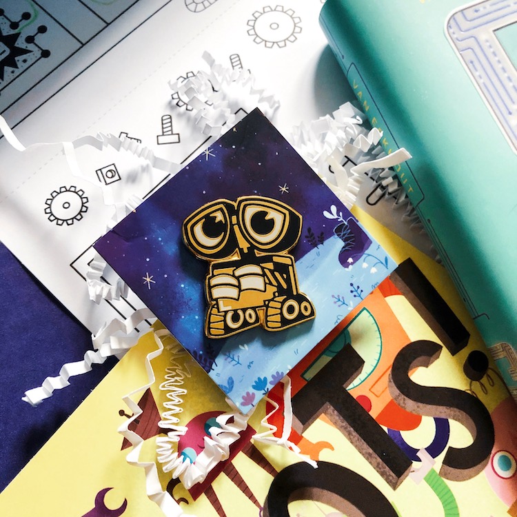 OwlCrate October 2019 Wall-E